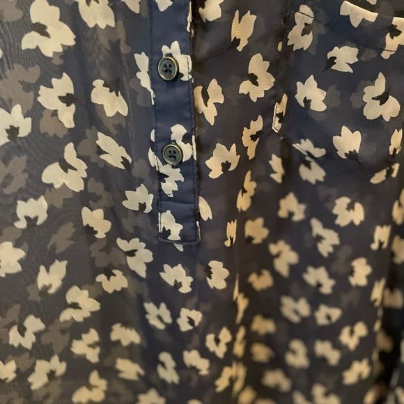 Small Alice Blue Sheer Button Cheetah Top NEW - Picture 8 of 12